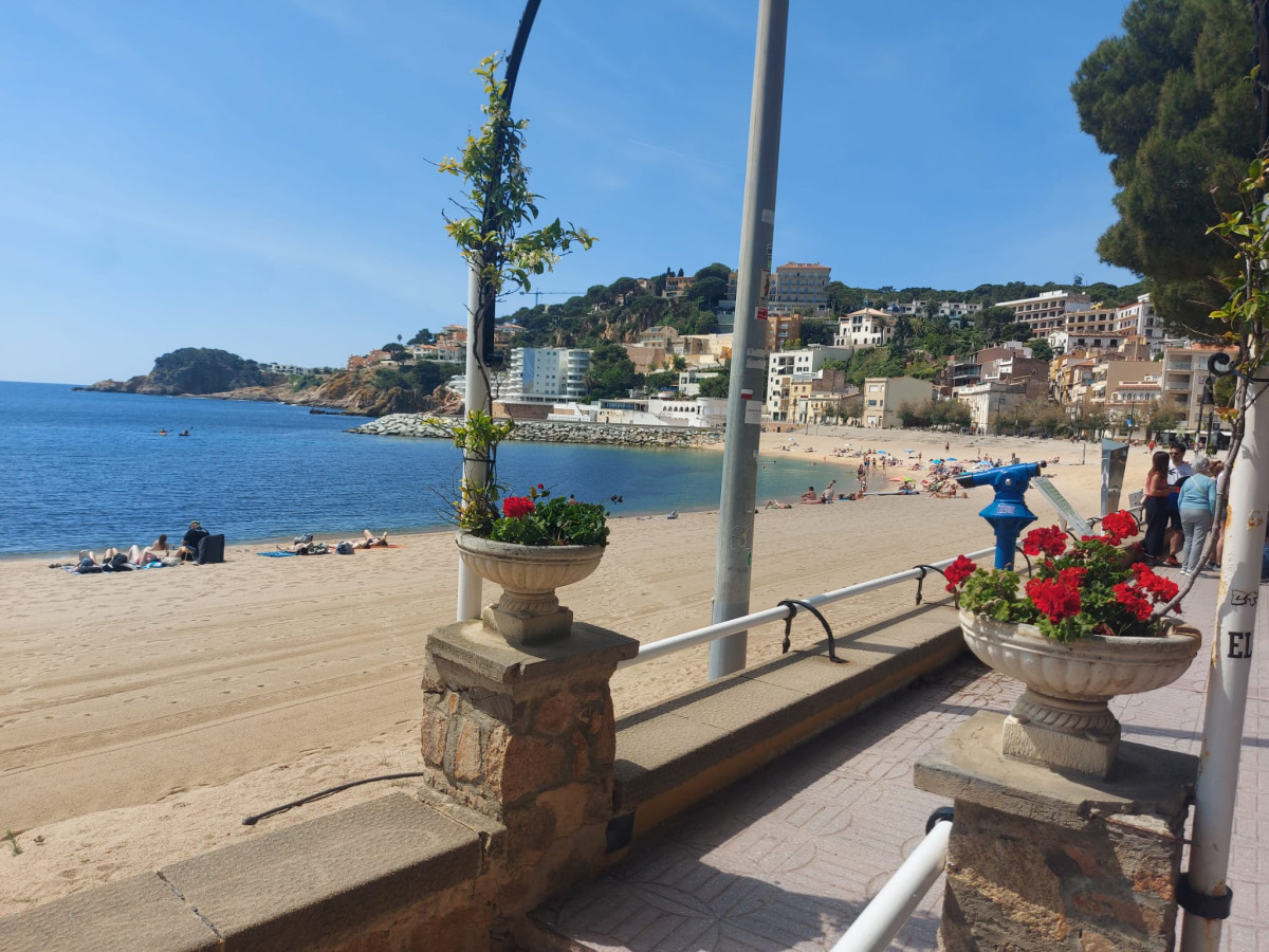 Guíxols des del Carrer vol que les platges siguin espais lliures de fum