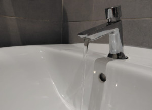 Els Comuns presenten al·legacions a la pujada en el rebut de l'aigua