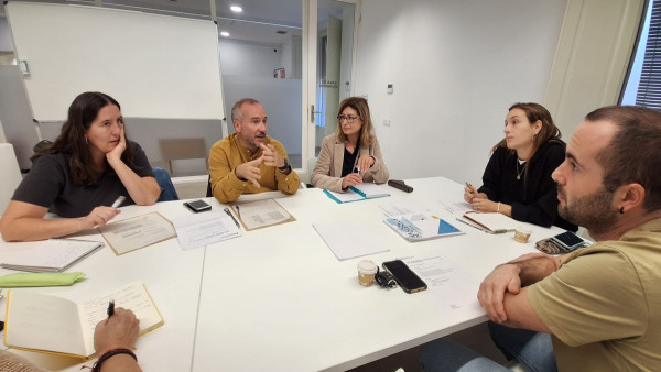 Nines Rivas visita les àrees de joventut de La Bisbal i Palafrugell