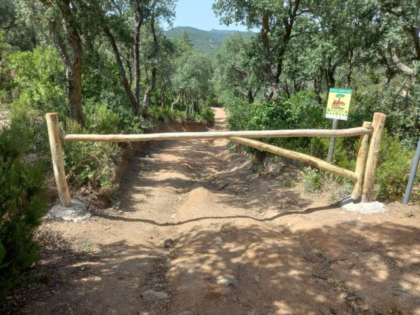 Demanem que es valori el tancament temporal dels accessos al Massís d’Ardenya-Cadiretes mentre es mantingui el risc elevat d’incendi